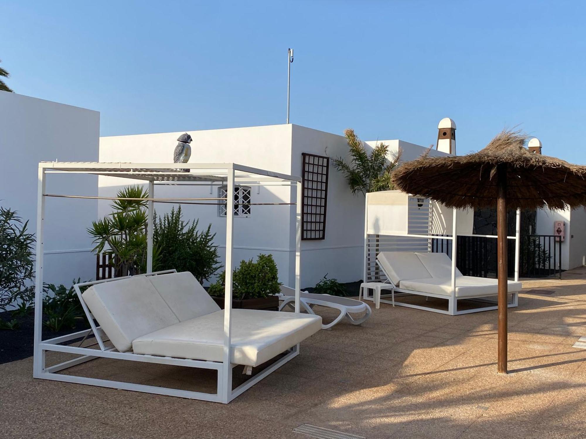 Apartamentos Livvo Coloradamar Playa Blanca  Exterior photo